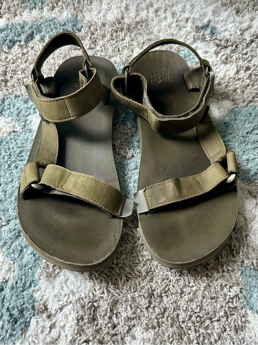 TEVA olive leather sandals 43